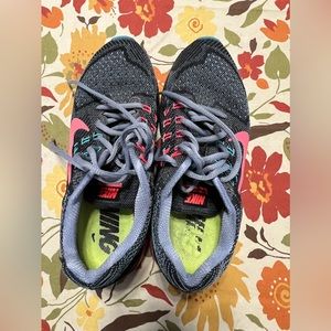 Nike Air Zoom Structure 18 Women’s Size 8.5 Running Shoes Sneakers‎ 683737-001.
